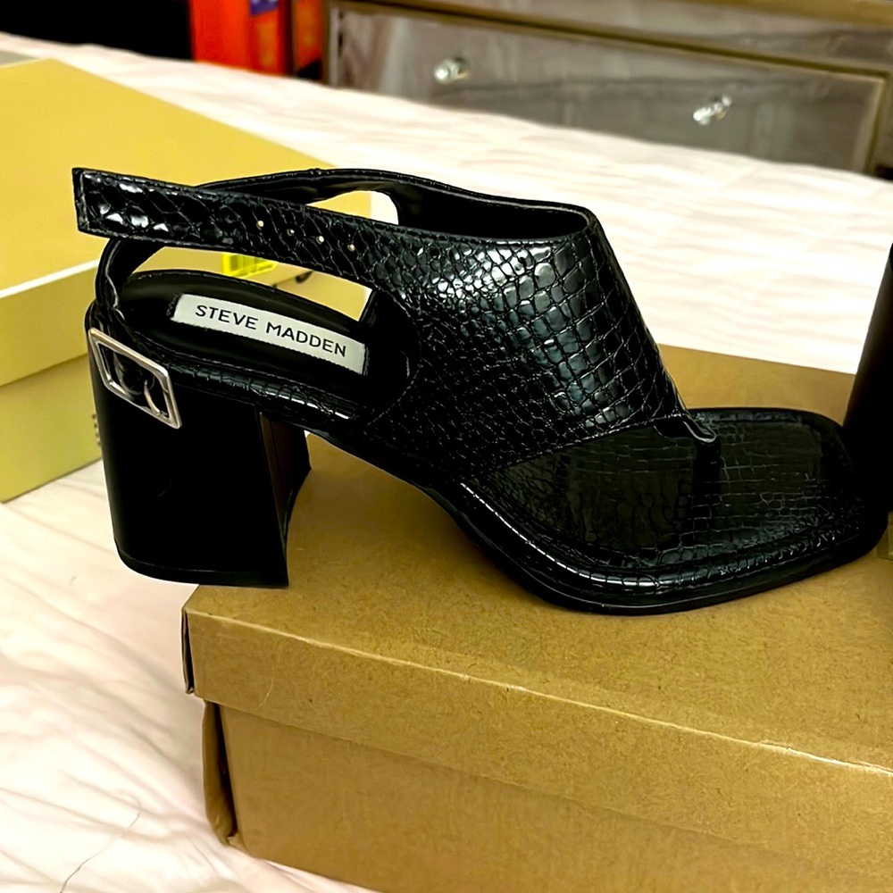 Rare sandals Steve Madden